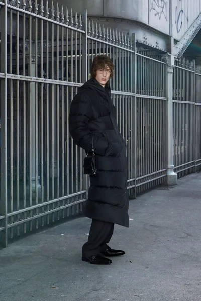 Look 18